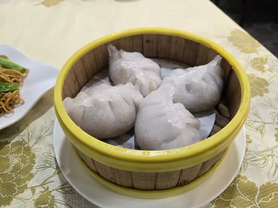 Chive & Prawn Dumplings · 韭菜餃