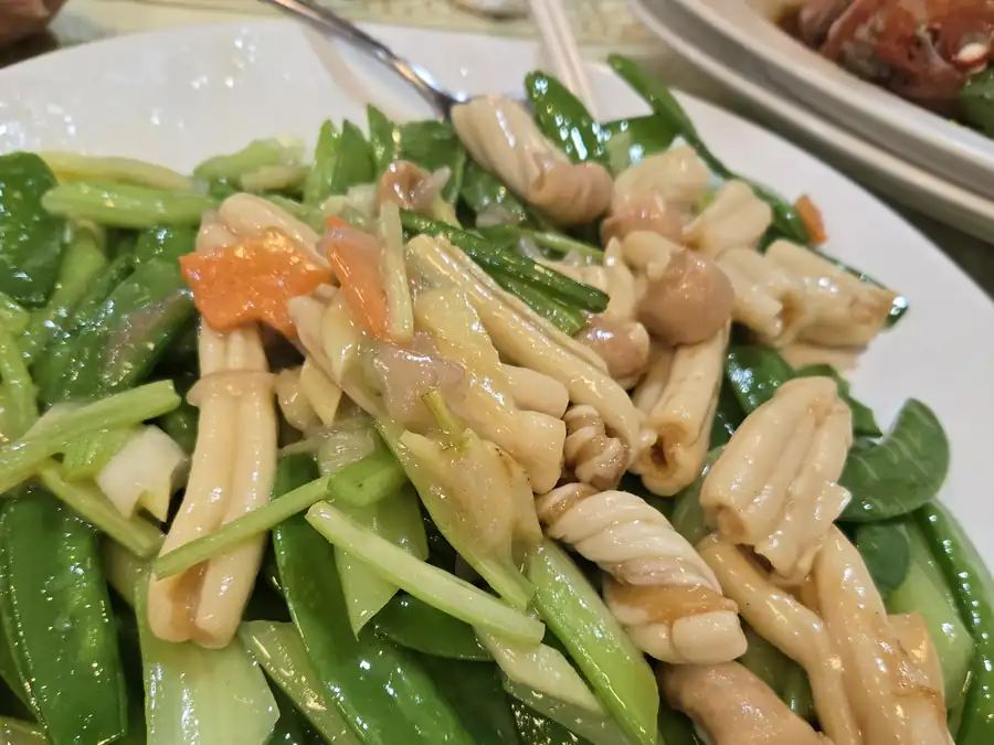 Squid with Celery & Snow Peas · 西芹炒鮮魷